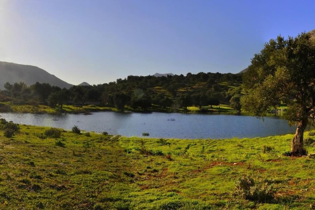 Orne Magical Retreat Villa Bagian luar foto